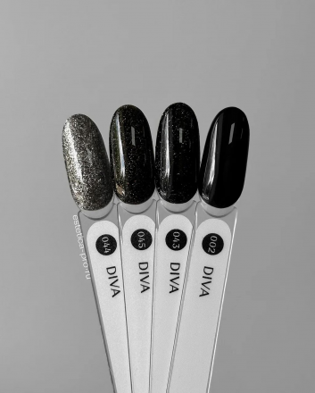 DIVA   Гель-лак   15мл   #44   (СНЯТО)